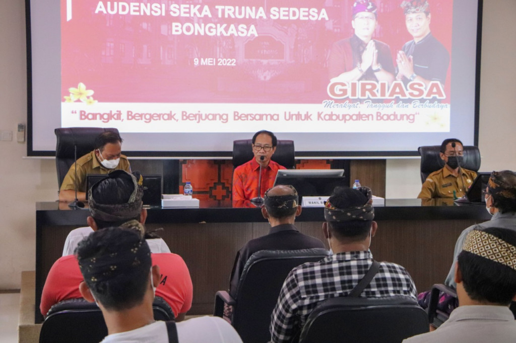 Wabup. Suiasa Terima Audiensi Perwakilan Sekaa Teruna Desa Bongkasa